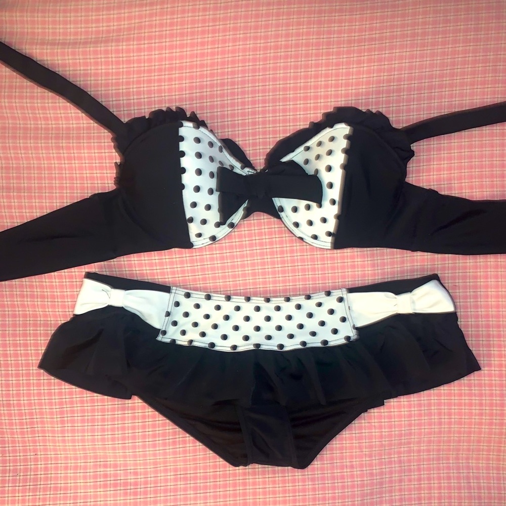 Pin-Up Polka Dot Bikini